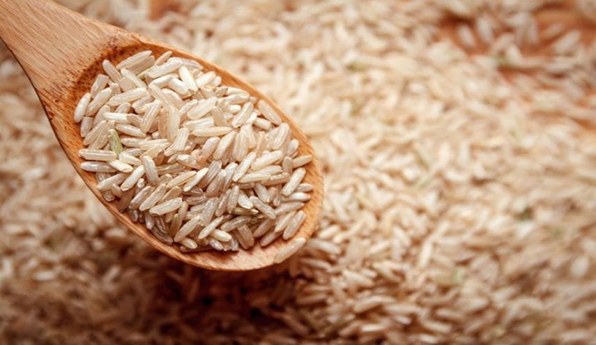 يحتوي الأرز البني على الأحماض الأمينية الأساسية والألياف والفيتامينات المهمة. لذا سنسرد عليك الفوائد الصحية للأرز البني.